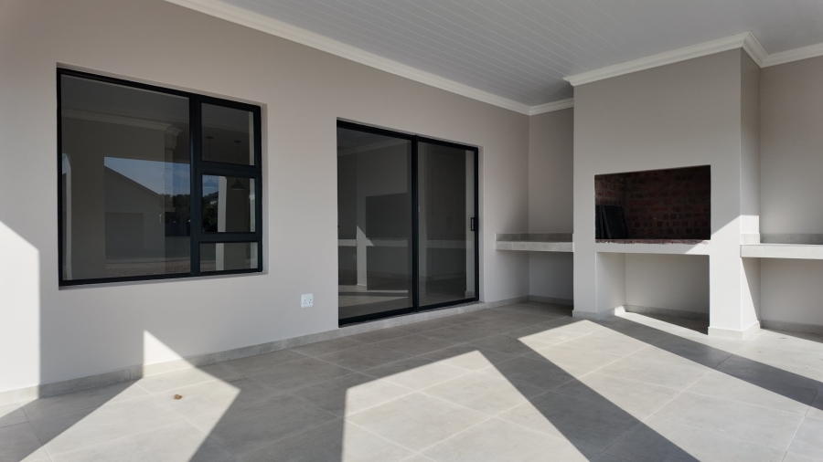 3 Bedroom Property for Sale in Stilbaai Wes Western Cape